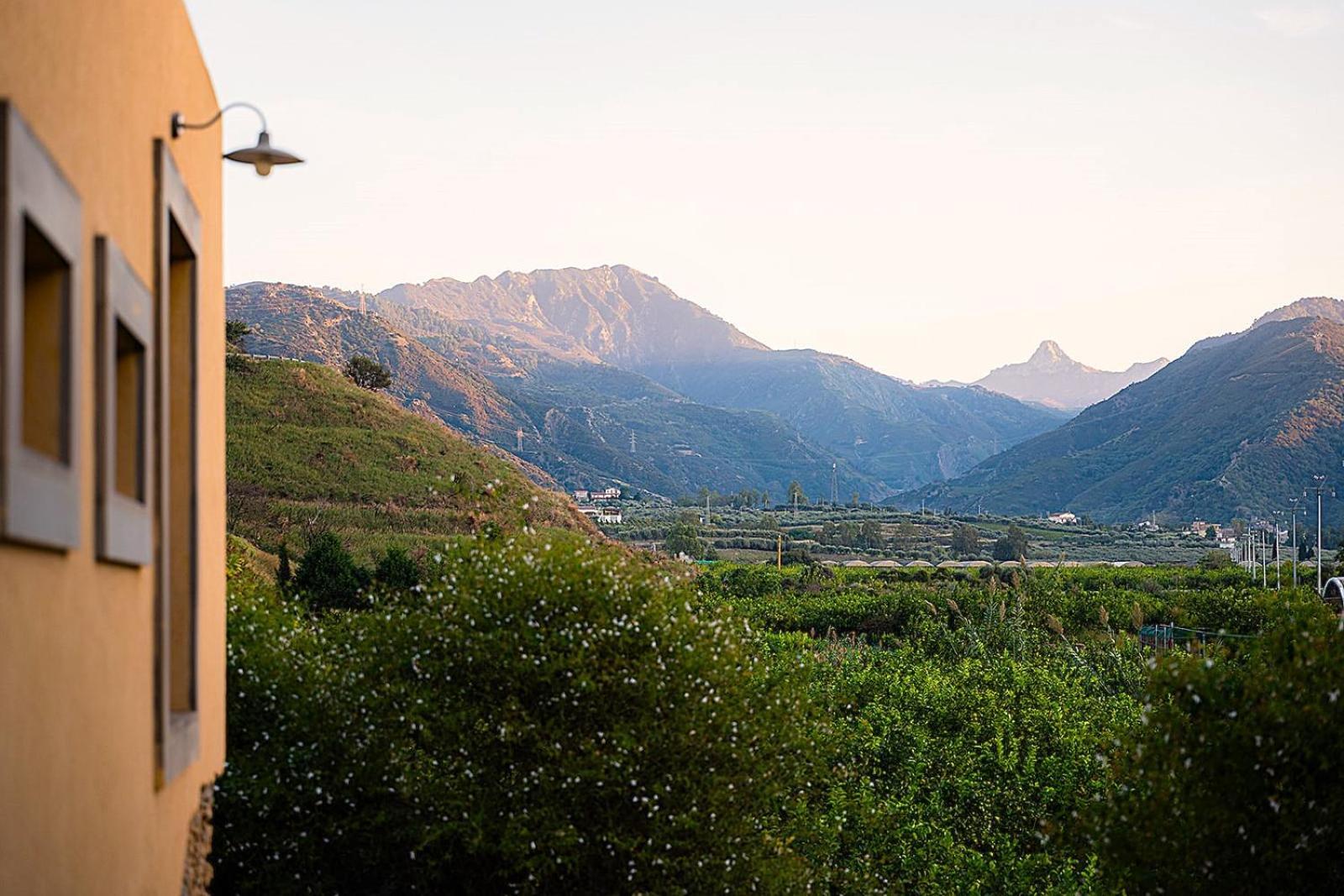 Bioagriturismo Antica Sena Milici Eksteriør bilde