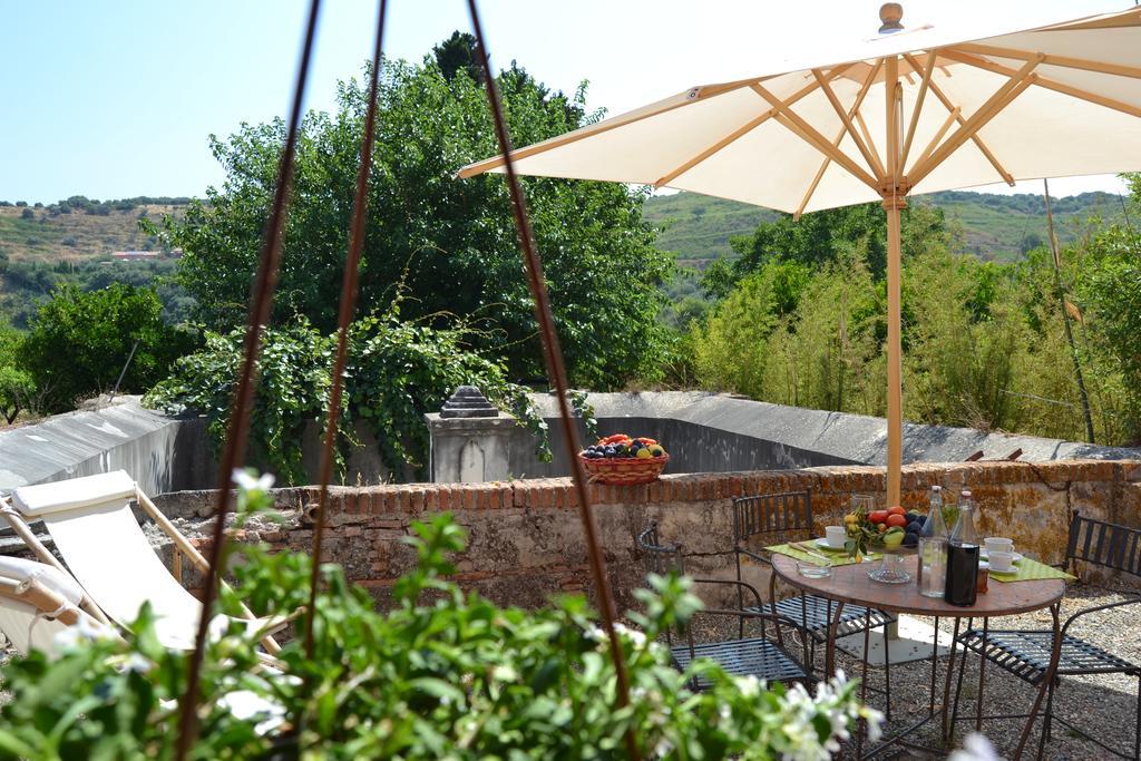 Bioagriturismo Antica Sena Milici Eksteriør bilde